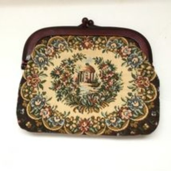 Vintage Tapestry Floral Clutch Purse Lucite Frame & Clasp 7" X 6" Handbag GUC - Picture 1 of 4